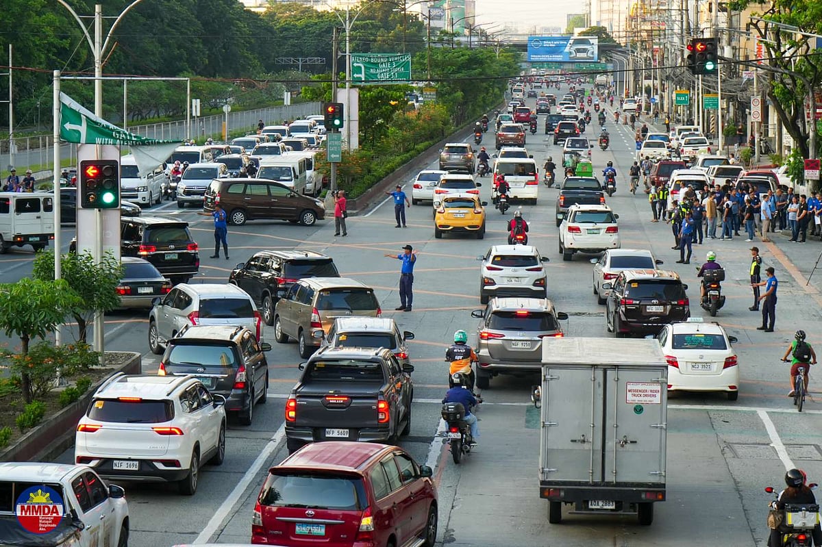Reblocking MMDA releases DPWH weekend road reblocking list