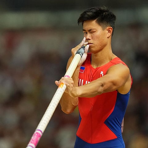 EJ Obiena is right on track after placing third in Brussels.

📸 EJ Obiena/IG