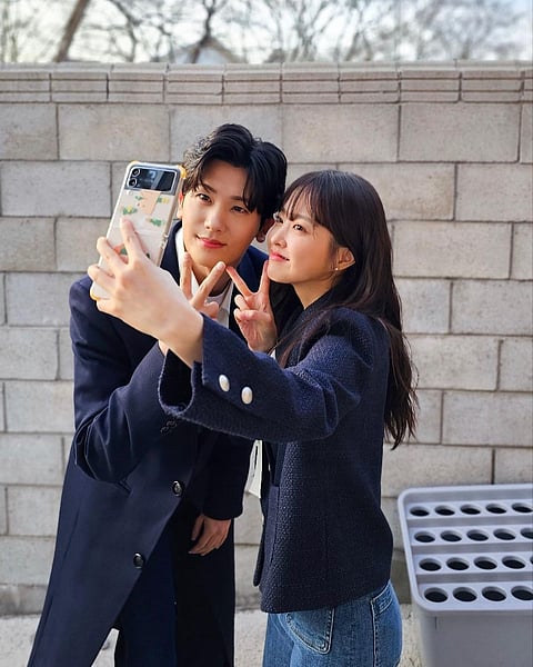 PARK Hyung Sik and Park Bo Young.
