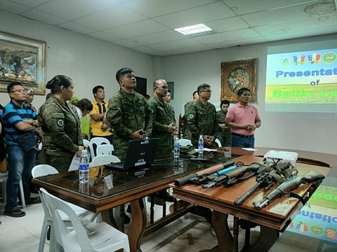 Kidnap for ransom members wave white flag