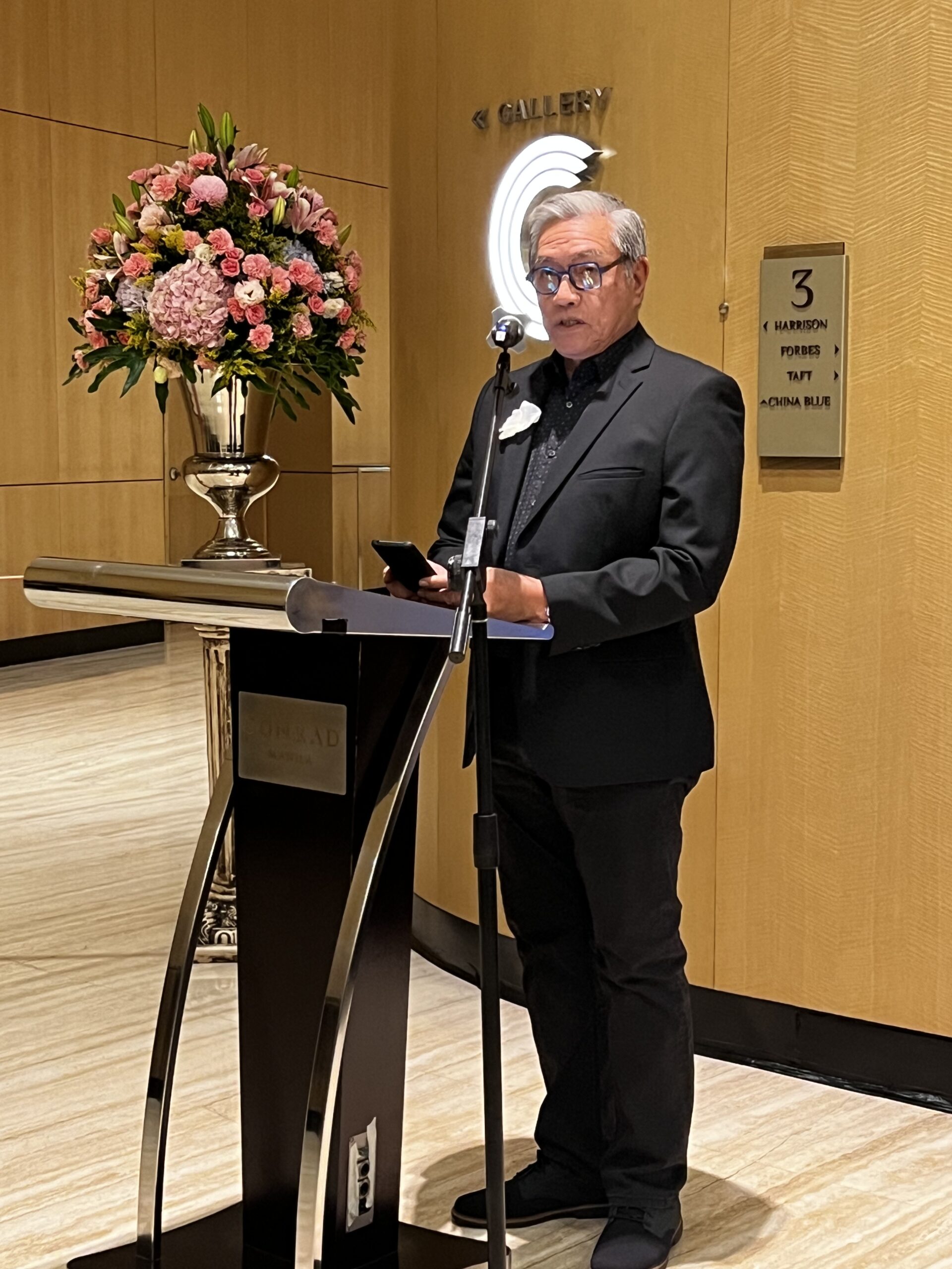 ARTIST Fil Delacruz.