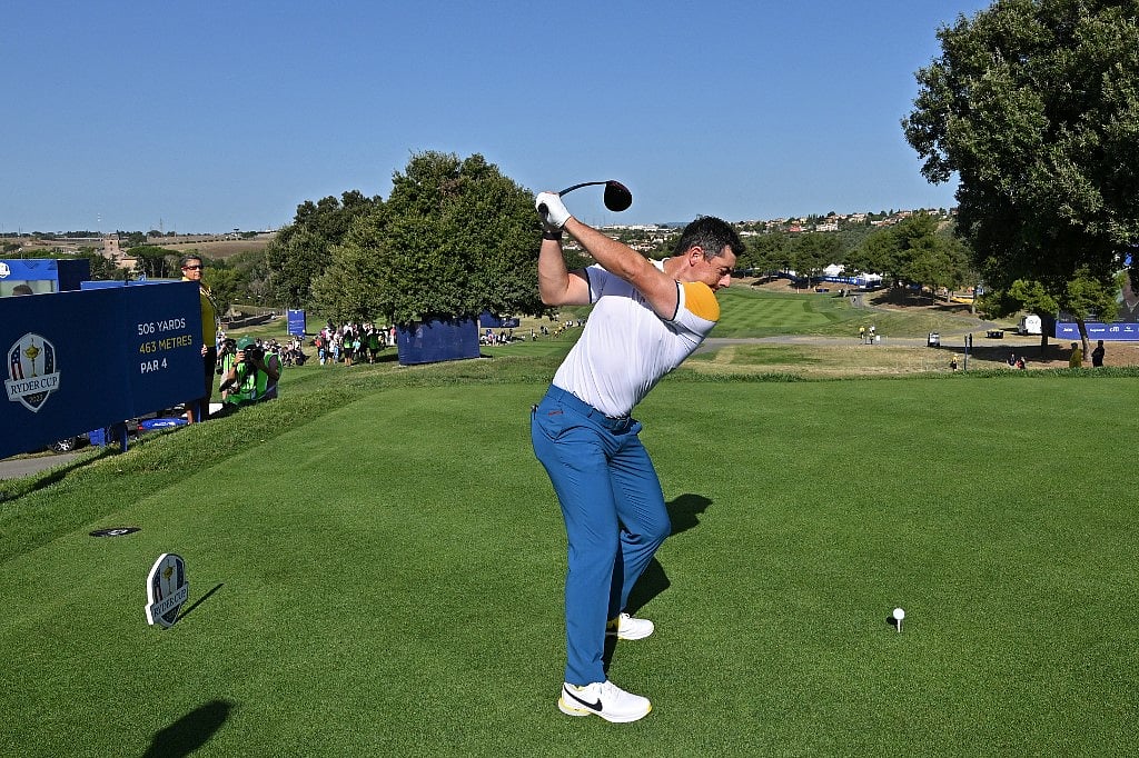 Golf chiefs change rules to shorten hitting distances