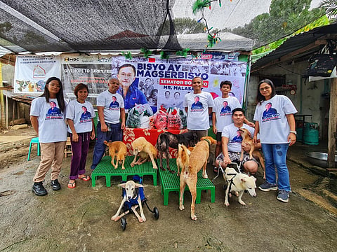 Bong Go assists Davao animal shelter volunteers, bats for responsible pet ownership