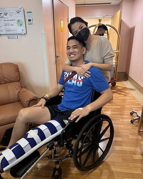 PHOTOGRAPH COURTESY OF KEVIN ALAS/IG
DESPITE suffering a knee injury, Kevin Alas and his family, including wife Selina, are still grateful for all the blessings that came their way.