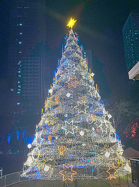UNIVERSITY of Santo Tomas’ Christmas Tree.(PHOTOGRAPH COURTESY OF UST
)