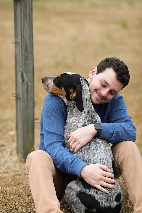 VOLUNTEER for an animal shelter. | PHOTOGRAPH COURTESY OF UNSPLASH/CYNTHIA SMITH