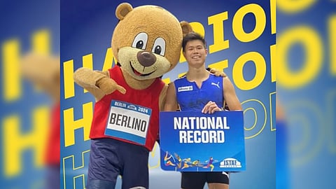ERNEST John Obiena celebrates after clearing 5.93 meters to reset the national and Asian indoor records in the ISTAF Berlin meet in Germany. | Photograph COURTESY OF ISTAF BERLIN