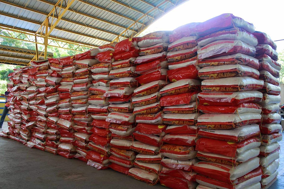 Mati LGU provides rice aid worth P800K to TS Kabayan victims