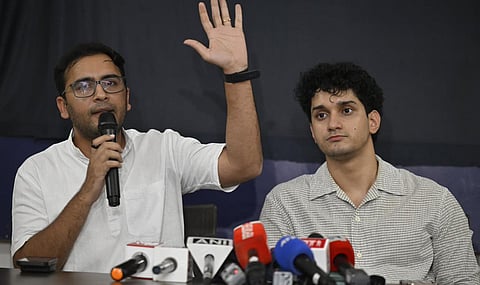 Saurav Das, Asutosh addressing the media
