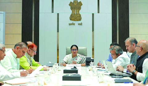 Night cleaning for markets ahead of Diwali, CM warns of action