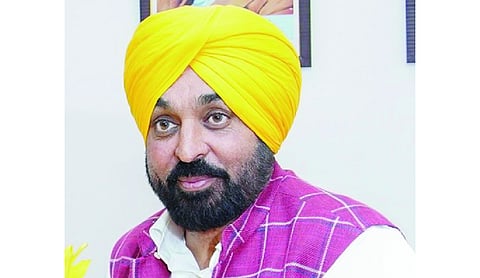 Mann cries foul over Delhi airport fine
