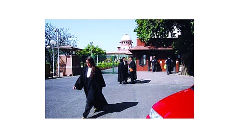SC orders basic amenities for women advocates in courts