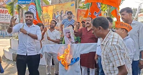 Mallikarjun Kahrge's effigy burned in Pune amidst protest against his remarks over Modi