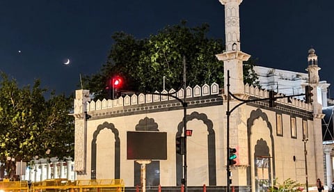 Delhi HC hears plea against proposed demolition of Race Course Masjid. 
