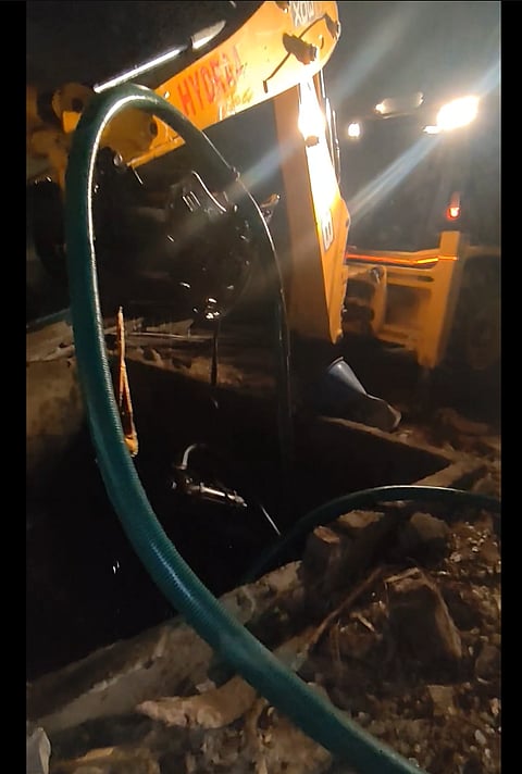 HYDRAA removes 31 unauthorised borewells near Sunnam Cheruvu, Thammidikunta lakes