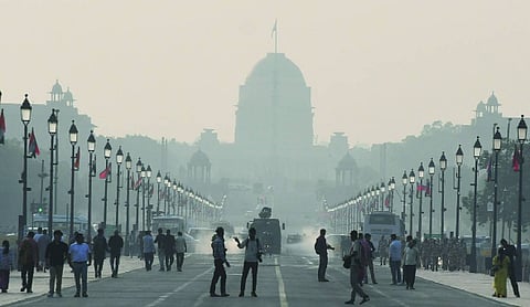 Air quality deteriorates to poor category, Vivek Vihar records AQI above 300