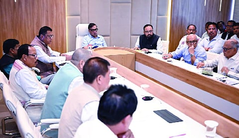 Himanta reviews indigenous land issues in Assam
