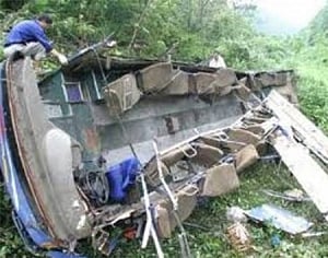 Eighteen die as bus rolls into gorge in Himachal
