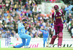 Sammy lifts WI after Jadeja show