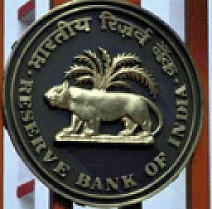 Pressure mounting on RBI to cut rates tomorrow: Experts