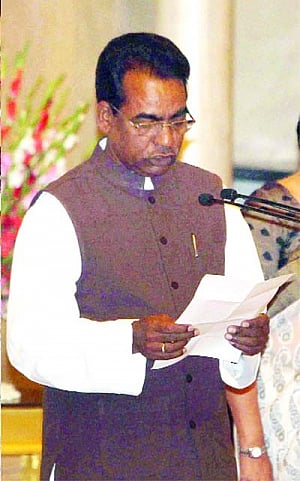 From IAS to MoS, via suicide bid!