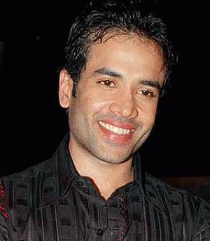 'Bajatey Raho' was re-written many times: Tusshar Kapoor