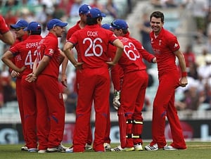England wins toss, to bowl first