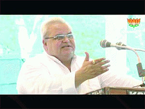'Gehlot re-launching  BJP Govt's schemes  ahead of Rajasthan poll'