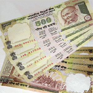 Rupee hits new all-time low of 60, down 130 paise against USD