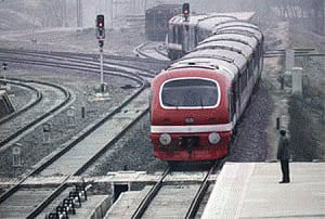 Rail link to Kashmir to be launched by PM, Sonia on June 26