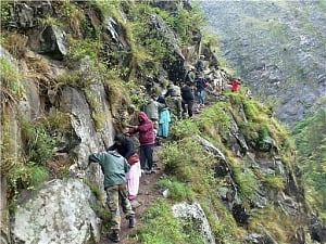 Rescue efforts gather steam in U'khand, 40 choppers deployed