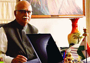Advani for abrogation of Article 370