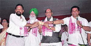Rajnath sounds poll bugle for lS elections in Assam