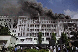Fire at Maharashtra government headquarters in Mumbai