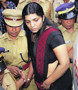 CDRs spill beans on Chandy, Ministers' ties with con woman