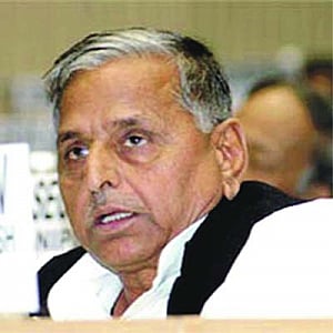 Beni should learn decorum: Mulayam