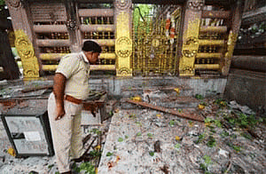 Nine blasts in Bodh Gaya, 2 injured
