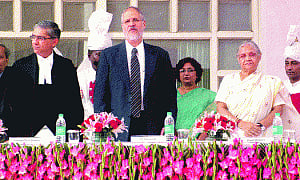 Jung takes oath as Delhi's 20th l-G