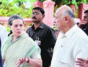 Shinde non-committal on Bihar CM's call for CISF