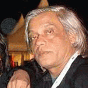 Mishra: Brave to release 'Sixteen' with 'Bhaag Milkha...'