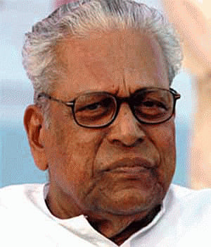 Kerala court orders probe against Achuthanandan, Vijayan
