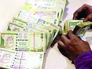 Iran agrees to take all oil payments from India in rupees