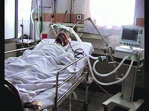 4 die, 7 hurt as car turns turtle on Yamuna E-way