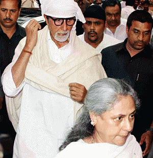 Bollywood veterans attend prayer meet for Pran
