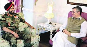 Gen Singh takes stock  of situation in Kashmir