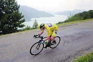 Froome tops Contador to win time trial on stage 17