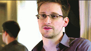 Snowden a step closer to asylum in Russia