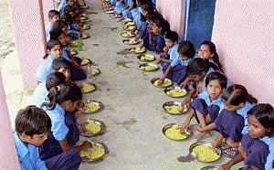 Millions of Bihar school kids go without mid-day meal