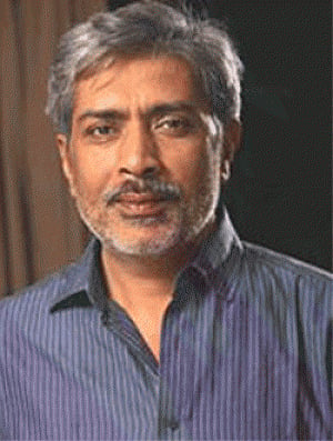 'Satyagraha' has essence of Mahatma Gandhi, Hazare, says Jha