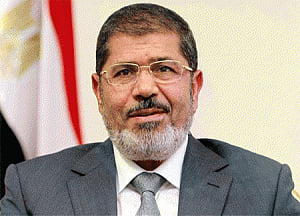 Egypt court orders detention of Morsi over Hamas links